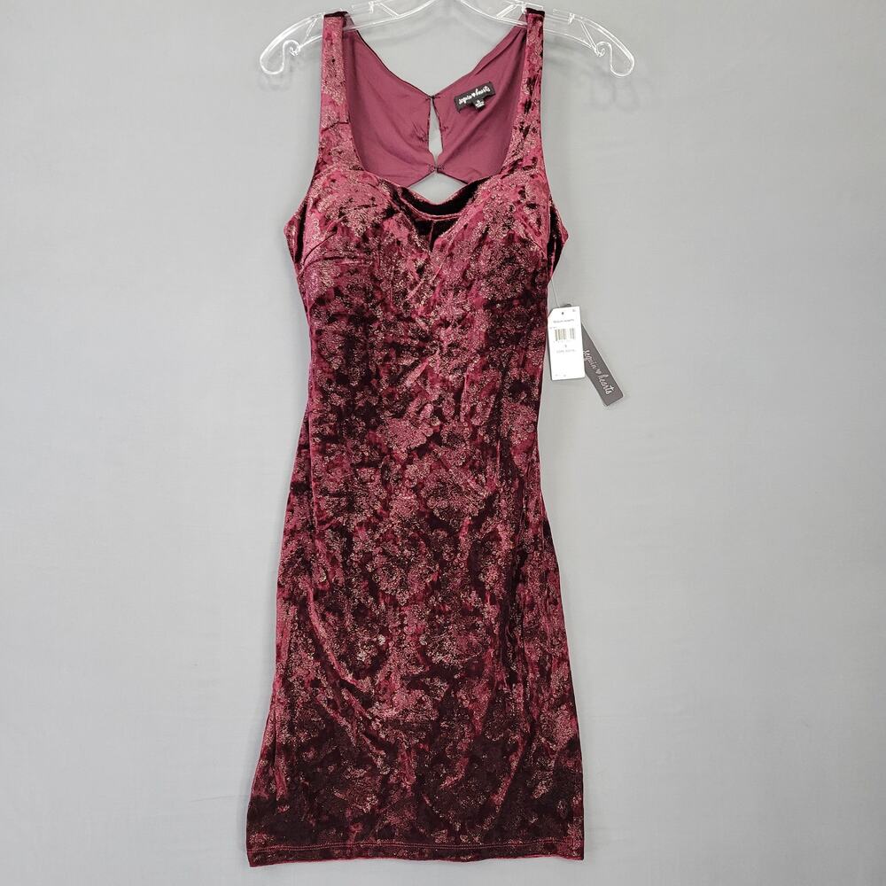 Sequin Hearts Women Dress Size 9 Juniors Red Stretch Midi Bodycon Velvet Keyhole